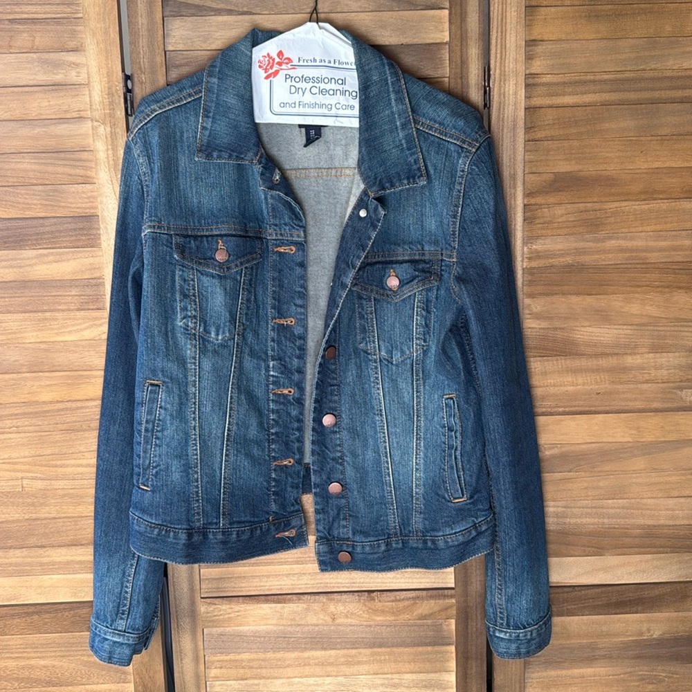 Gap size Small 1969 Jean jacket